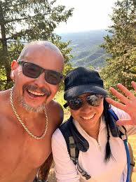 There is nothing better in this world then being able to do this after a  stressful day at work!!! Well, almost nothing!