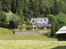 The house is only 200m from the sea and has beautiful view to the nearby islands. Ferienwohnung Haus Cornelia