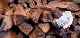 In the southern u.s., a cord of hardwood might cost $150 to $200 in the spring and summer and $250 to $300 in the winter. 2021 How Much Is A Cord Of Wood More Firewood Facts