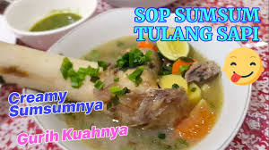 Instead of the meat, the focus on the dish is the bone marrow. Resep Sop Sumsum Tulang Sapi Enak Dan Gurih Youtube