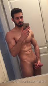 Straight: Lean hunk jerks off big cock - ThisVid.com