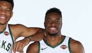 Athanasios rotimi thanasis antetokounmpo is a greek professional basketball player for the milwaukee bucks of the national basketball asso. 8anashs Antetokoynmpo