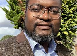 Zimbabwe is burning; there are nuclear wars, chemical wars and economic  wars, and Zimbabwe is suffering from tribal wars, which will last forever  🥺🥺🥺