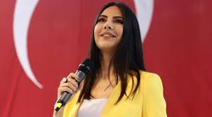 Trt spor spikeri deniz satar'ın sosyal medya hesabı instagram'dan yaptığı paylaşım olay oldu. Spor Spikeri Dilay Kemer Hayatini Kaybetti Son Dakika Haberleri