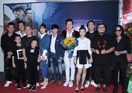 Sau 10 năm chung sống, tình cảm của cả hai vợ chồng anh vẫn mặn nồng như thuở ban đầu và còn thường xuyên khiến nhiều người phải ghen tỵ vì những. Kiá»u Minh Tuáº¥n Báº­t Mi Má»©c Cat Xe Khong TÆ°á»Ÿng Báº±ng Bá»¯a Nháº­u