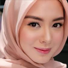 Atau cari wanita janda yang sudah mempunyai pengalaman bagaimana cara membina rumah tangga ?. Pin Di Film