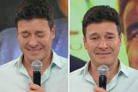 Rodrigo faro was born on october 20, 1973 in são paulo, são paulo, brazil as rodrigo alcazar faro. Rodrigo Faro E Questionado Apos Flagra Durante Homenagem A Gugu Liberato Veja Sao Paulo