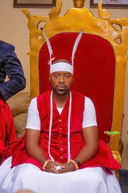 His coronation followed the completion of traditional rites in line with itsekiri tradition. Prince Tsola Emiko For Coronation As New Olu Of Warri August 14 Oasis Magazine