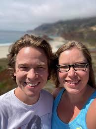 Suzanne Wiggins's Instagram, Twitter & Facebook