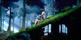 Taylor swift waves to a friend behind the scenes at the 63rd grammy awards. Yem58y2q S6kbm