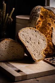 Joghurtbrot Knusprig Wie Kein Zweites Mann Backt Joghurtbrot Brot Backen Brot Backen Rezept