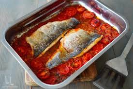 Lup de mare cu roșii, măsline și rozmarin. Peste Fructe De Mare Laura LaurenÈ›iu