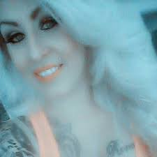 Amanda Goforth's Instagram, Twitter & Facebook