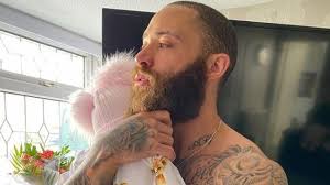Baby azaylia, who he shared with his girlfriend safiyya, had been diagnosed with a rare and aggressive form of cancer. 4dnxqsr 6bbcxm