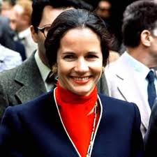 « giscard » et « vge » redirigent ici. Madame Valery Giscard D Estaing Site De Charisepresentation