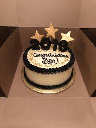 Black And Gold Graduation Sheet Cakes Congratulations Sam This Black And Gold Themed Cake Was For A Graduation Celeb Simple Graduation Cakes Graduation Desserts Graduation Party Desserts