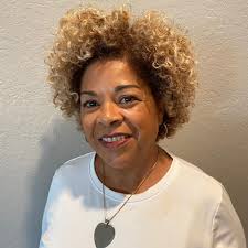 Splitting a week between Vieques and Rincon reasonable?