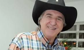 Estreou na televisão em 2000 como uma das crianças entrevistadores do programa infantil gente inocente. Policia Civil Do Distrito Federal Abre Inquerito Contra O Cantor Sergio Reis Por Ameacas A Ministros Do Supremo Jornal Boa Vista E Radio Cultura 105 9 Fm