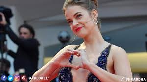 Barbara palvin 2019 si swimsuit photos. Barbara Palvin Biography Wiki Life Story Xplorely