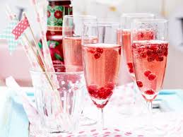 Sekt Mischen Spritzige Ideen Fur Die Sektbar Lecker Cocktails Mit Sekt Aperitif Mit Sekt Silvester Cocktail