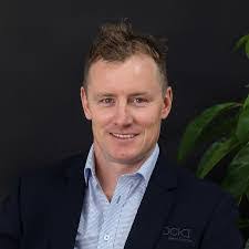 Justin Peil's Instagram, Twitter & Facebook