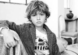 Pin By Diana Nobre On Children S Fashion Boy Hairstyles Boys Haircuts Boys Long Hairstyles