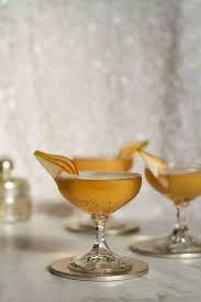 The Moet Golden Night Cocktai Champagne Punch Recipes Champagne Recipes Cocktails Cocktail Recipes