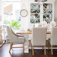 Hamptons Style On Instagram A Simple But Elegant Coastal Dining Table Is Always The Way To Go Coastal Dining Room Coastal Living Rooms Elegant Coastal Decor