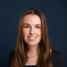 Shelly Coomer's Instagram, Twitter & Facebook