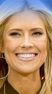 Tammy Robles's Instagram, Twitter & Facebook