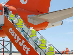 Avant de vous rendre à la porte d'embarquement, vous devez encore passer au comptoir d'enregistrement et ensuite aux contrôles de sécurité. Easyjet Redecollera Le 15 Juin En France Video Air Journal