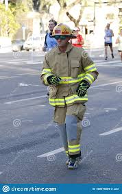 Por este motivo se habría homenajeado al héroe militar de aquel entonces poniéndole su nombre al lugar. Marata N De Bomberos Buenos Aires 2019 Imagen De Archivo Editorial Imagen De Gente Corredores 159479209