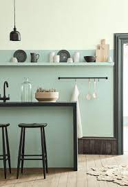peintures aquamarine pale mid et livid de little greene peinture vert d eau peinture cuisine cuisine verte