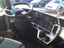 Datei Mercedes Benz Actros Neu Innenraum Jpg Wikipedia