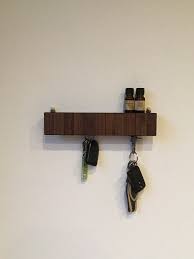 ウォールナット 無垢材 玄関 4連 キーフック ウォールシェルフ 鍵収納 鍵かけ 銘木 ウォールシェルフ 鍵かけ 銘木