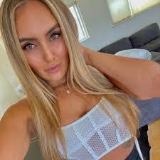 Bethany Dowell's Instagram, Twitter & Facebook