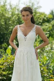 Wir haben die besten 2021 von hochzeitskleider im ausverkauf. 11031 Bridal Outfits Wedding Dresses Lace Wedding Outfit
