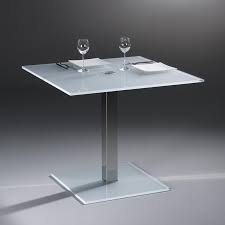 Dining tables are multifunctional spaces for eating, working, socialising and playing. Buy Glass Dining Tables Online In Modern Design Dreieck Design