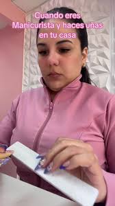 Chica Linda Hace Contenido Sobre Su Casa