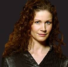 Chris bar på ett djupt mörker inom sig