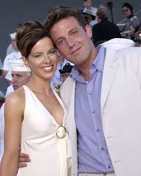 Pear harbor a permis à kate beckinsale de faire exploser sa carrière, mais l'actrice a révélé que tout a commencé par un malentendu. Kate Beckinsale It Wasn T Great On Surprise Weight Loss Admission Celebrity News Showbiz Tv Express Co Uk