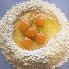 Ravioli Mit Pilzfullung Und Salbeibutter Ravioli Selber Machen Ravioli Ravioli Teig