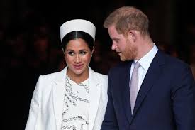 Meghan and harry introduced their newborn to the world on wednesday, with a photocall just two days after the duchess of sussex gave birth. Meghan Markle Is Due To Go Into Labour With The Royal Baby Any Day Now What Happens Next Abc News