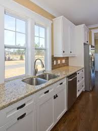 Pin By Carrie Madsen On For The Home Decor Crafts Home Kitchens White Kitchen Cabinets Kitchen Inspirations