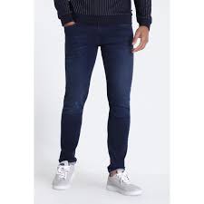 Si le slim a tendance à aplatir les formes, le skinny arrive à les mettre en valeur. Jeans Homme Bonobo Skinny 5 Poches Bleu Fonce Bonobo Jean Homme