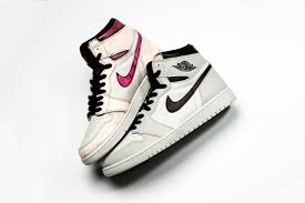 Jordan 1 Retro High Defiant White Black Gym Red Pin On Shoes