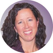 Karen Castle's Instagram, Twitter & Facebook