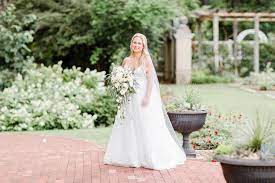 Flowers & home offer a wide range of bespoke services to enhance your day whether it is an intimate gathering or an extravagant ceremony and reception. Our Favorite Wedding Bouquets Birmingham Alabama Wedding Photographer