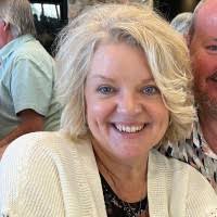 100+ "Eigenberg" profiles