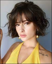 10 Mittlere Bob Haarschnitt Ideen Casual Kurze Frisuren Fur Frauen Einfache Frisuren Diavortrag Einfac Bob Hairstyles Hair Styles Hairstyles With Bangs